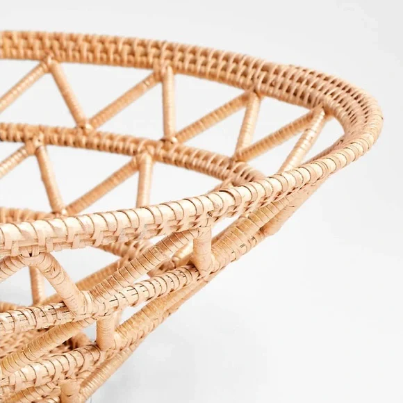 18” Crate & Barrel Crete Large Woven Rattan Basket Fruit Decor